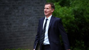 Face &agrave; un gouffre financier, le gouvernement britannique avertit de "d&eacute;cisions difficiles"