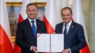 Pologne: le pro-europ&eacute;en Donald Tusk pr&ecirc;te serment comme Premier ministre 