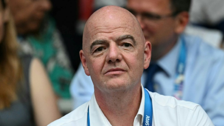 Fifa &eacute; denunciada por sindicatos de jogadores e ligas devido ao calend&aacute;rio sobrecarregado