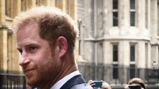 El pr&iacute;ncipe Enrique fustiga a diarios sensacionalistas en segundo d&iacute;a de juicio hist&oacute;rico