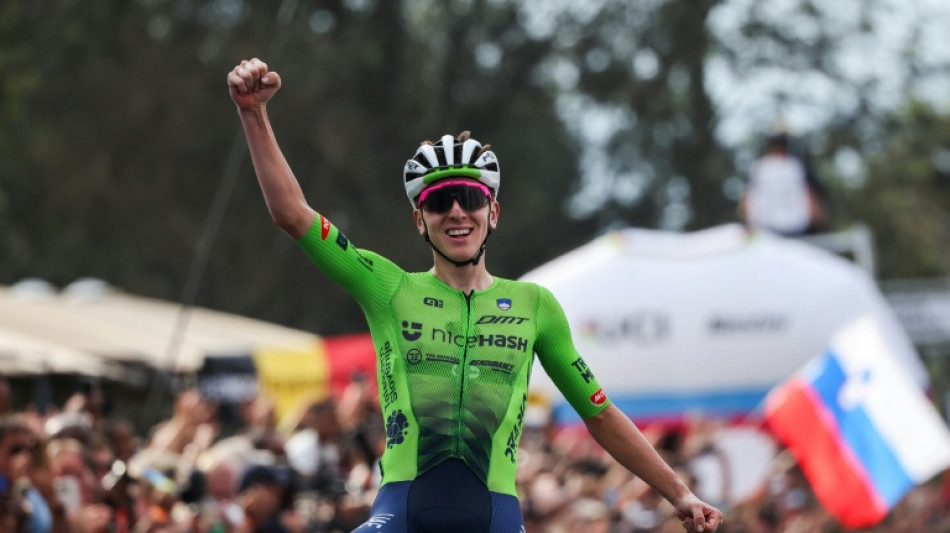 Cyclisme: Pogacar conserve son titre de champion du monde après une attaque de plus de 100 km