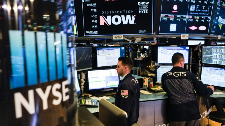 Wall Street ouvre en hausse, pas effray&eacute;e par la surprise sur l'emploi am&eacute;ricain