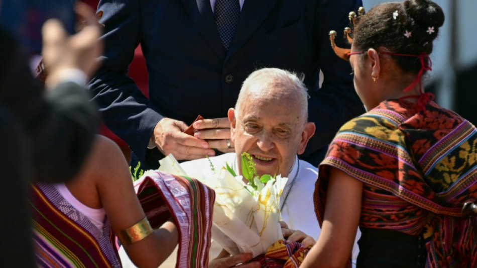 El papa Francisco llega a Timor Oriental, tercera etapa de su gira por Asia-Pac&iacute;fico