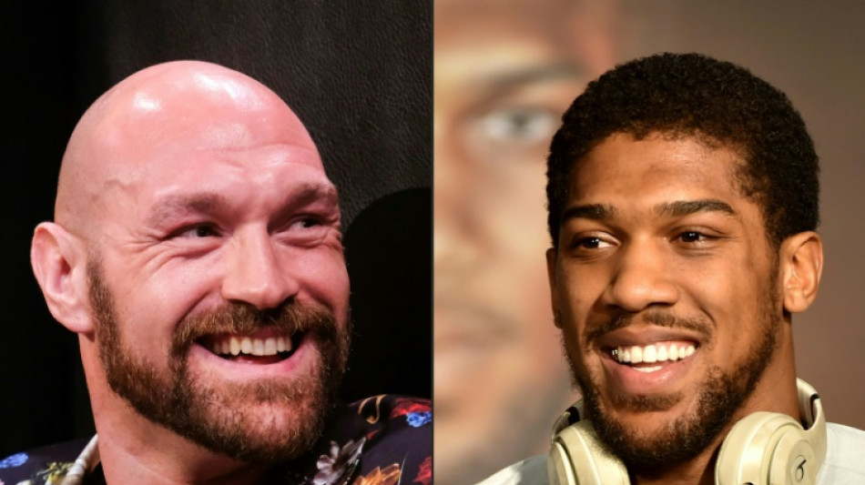 Fury offers Joshua 'Battle of Britain' heavyweight bout