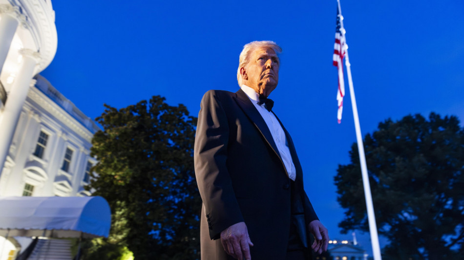 'Casa Bianca minaccia licenziamenti di massa se shutdown'