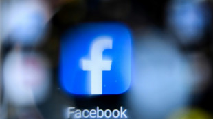 OLG Karlsruhe: Facebook muss vor Kontok&uuml;ndigung abmahnen