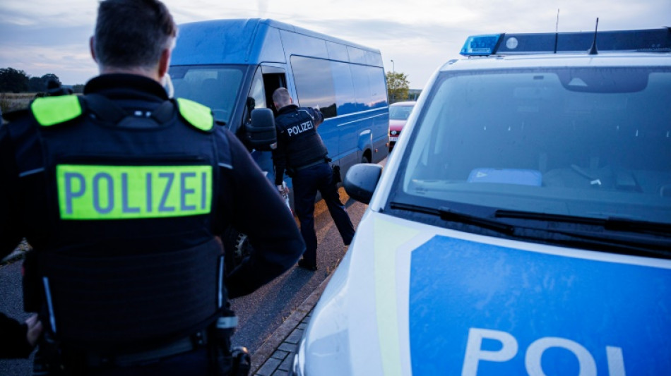 Gr&uuml;ne begr&uuml;&szlig;en Vorschlag von Polizeigewerkschaft f&uuml;r "Abwrackpr&auml;mie" f&uuml;r Messer