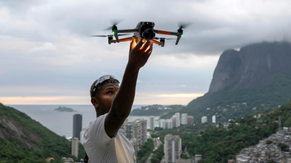V&iacute;deos com drone reabrem debate sobre turismo nas favelas do Rio