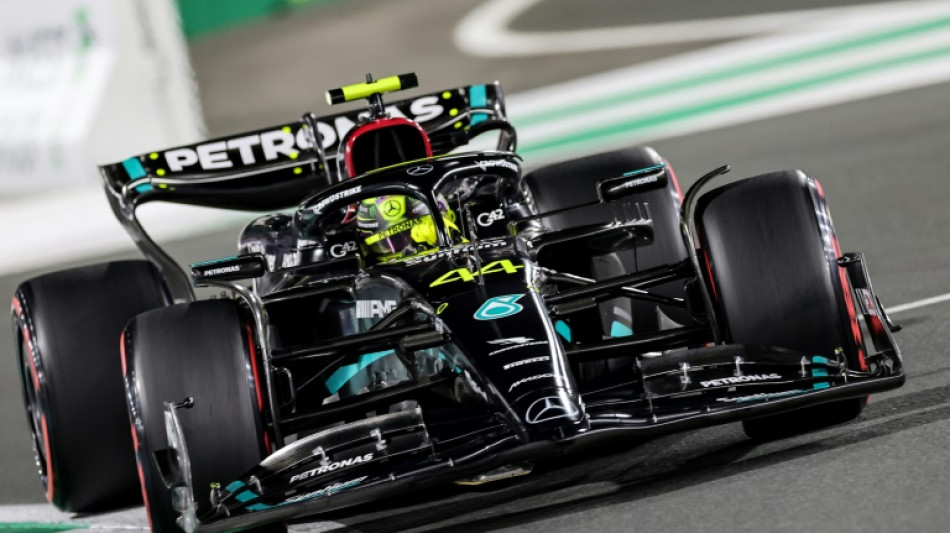 Struggling Hamilton says he feels no connection with his car