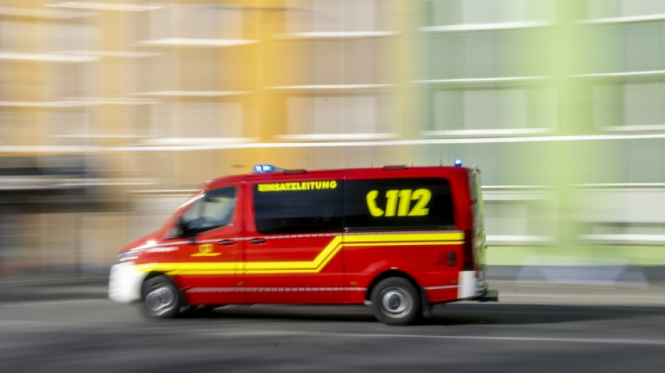 Zusammensto&szlig; von Stra&szlig;enbahn und Linienbus in Dresden: Zahlreiche Verletzte