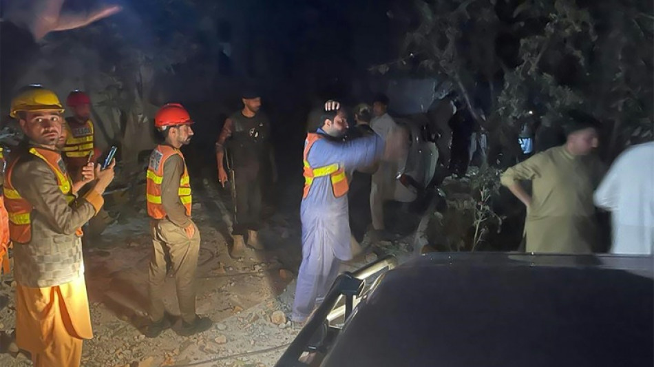 Al menos tres muertos en un atentado en una comisar&iacute;a de Pakist&aacute;n