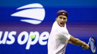 Glatt in drei S&auml;tzen: Zverev st&uuml;rmt ins Halbfinale