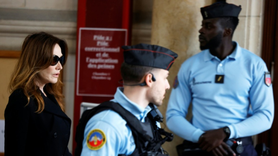 Pariser Gericht prüft Antrag von Ex-Präsident Sarkozy auf vorzeitige Haftentlassung