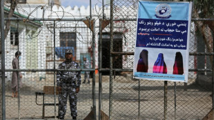 La prohibici&oacute;n a las mujeres de trabajar con la ONU es un "asunto interno", seg&uacute;n los talibanes