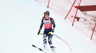 Skiing great Lindsey Vonn crashes at Crans-Montana, one week before Olympics