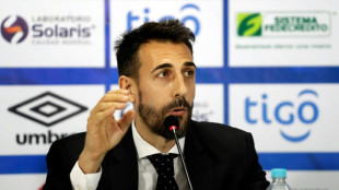 El Salvador despide al español Dóniga y nombra seleccionador a 'Bolillo' Gómez