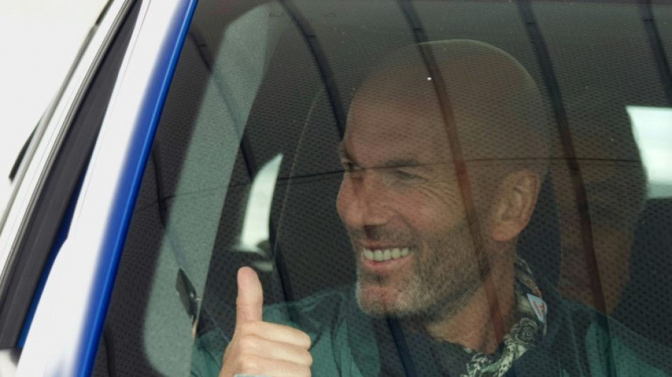 24 Heures du Mans: Zinedine Zidane a donn&eacute; le d&eacute;part de la 92e &eacute;dition