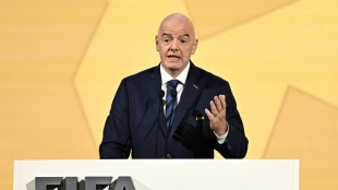 Fortalecido, Infantino encara seus cr&iacute;ticos no conselho da Fifa