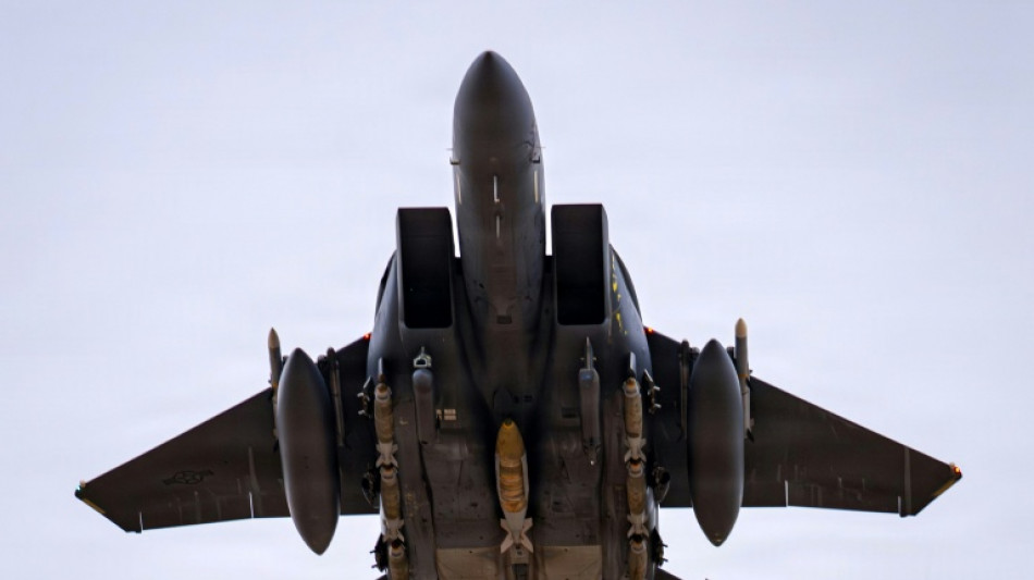 Ir&aacute;n y EEUU compiten por encontrar al aviador del caza estadounidense