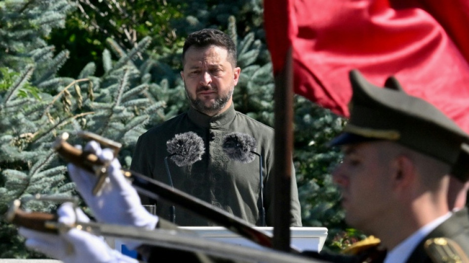 Ukraine: Zelensky rejette des &eacute;lections, un "tsunami qui fracturerait" le pays