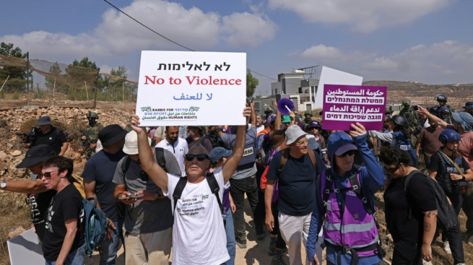 Cisjordanie: des militants isra&eacute;liens tentent de ravitailler des Palestiniens assi&eacute;g&eacute;s