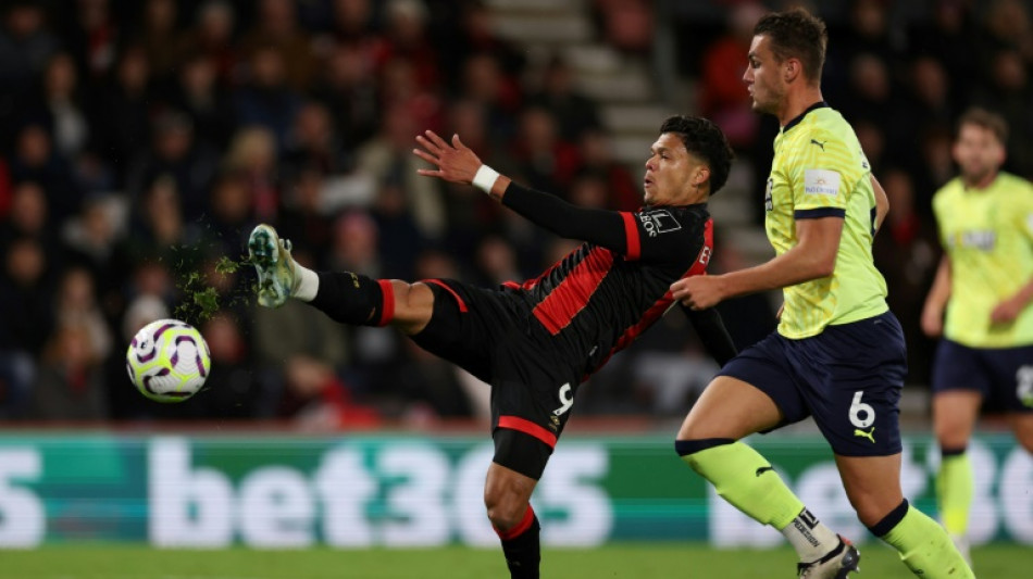 Evanilson marca seu 1&ordm; gol pelo Bournemouth, que vence Southampton (3-1) em casa