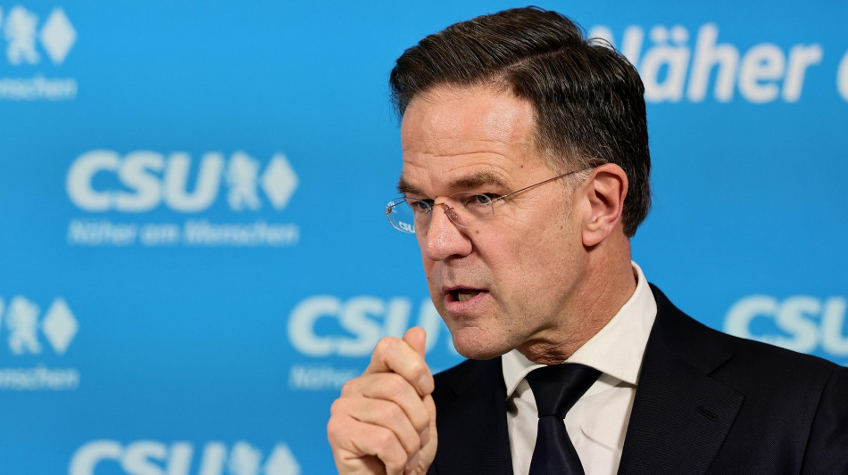 Rutte, in Ucraina l'orso russo avanza come una lumaca