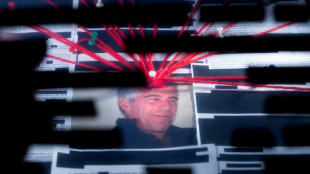 Des fichiers sur Trump retir&eacute;s du dossier Epstein, la Justice lance un r&eacute;examen