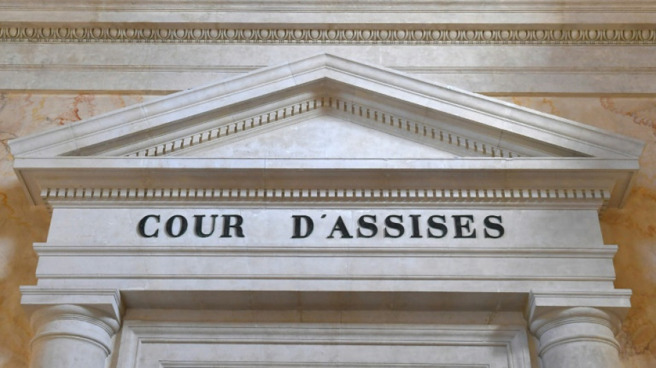 La perp&eacute;tuit&eacute; pour la m&egrave;re d'Amandine, morte affam&eacute;e, 20 ans pour son beau-p&egrave;re