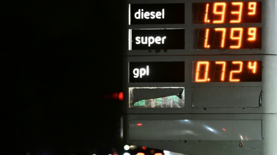 El petr&oacute;leo supera los 100 d&oacute;lares por barril e Ir&aacute;n busca mantener cerrado el estrecho de Ormuz