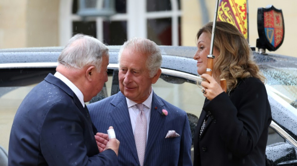 Charles broaches France-UK Entente on environment
