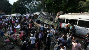 Guerrilheiros reivindicam atentado que matou 21 pessoas na Col&ocirc;mbia