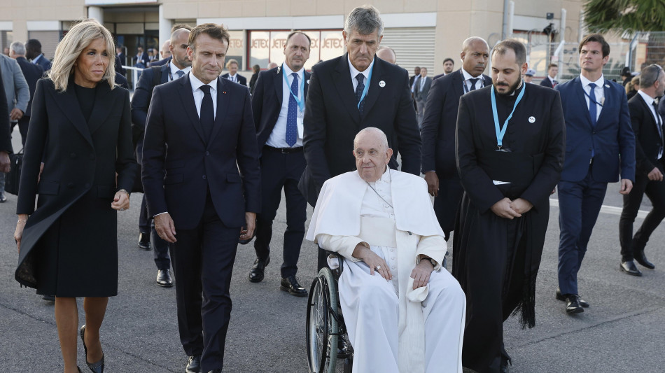 Macron, le mie condoglianze ai cattolici del mondo intero