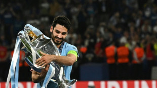 G&uuml;ndogan deixa Barcelona e retorna ao Manchester City