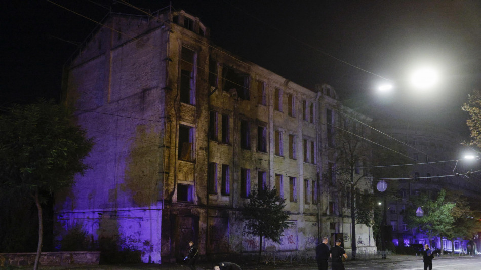 Forti esplosioni a Kiev, difese antiaeree in azione