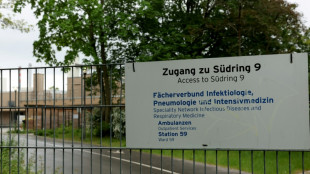 Familie von US-Arzt mit Ebola wird ebenfalls in Berliner Charit&eacute;  gebracht