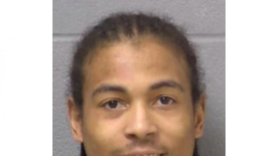 La polic&iacute;a de EEUU busca a un hombre armado tras la muerte de siete personas cerca de Chicago