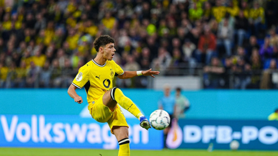 In&aacute;cio trifft doppelt: BVB siegt im Volkspark - Nwaneri kommt