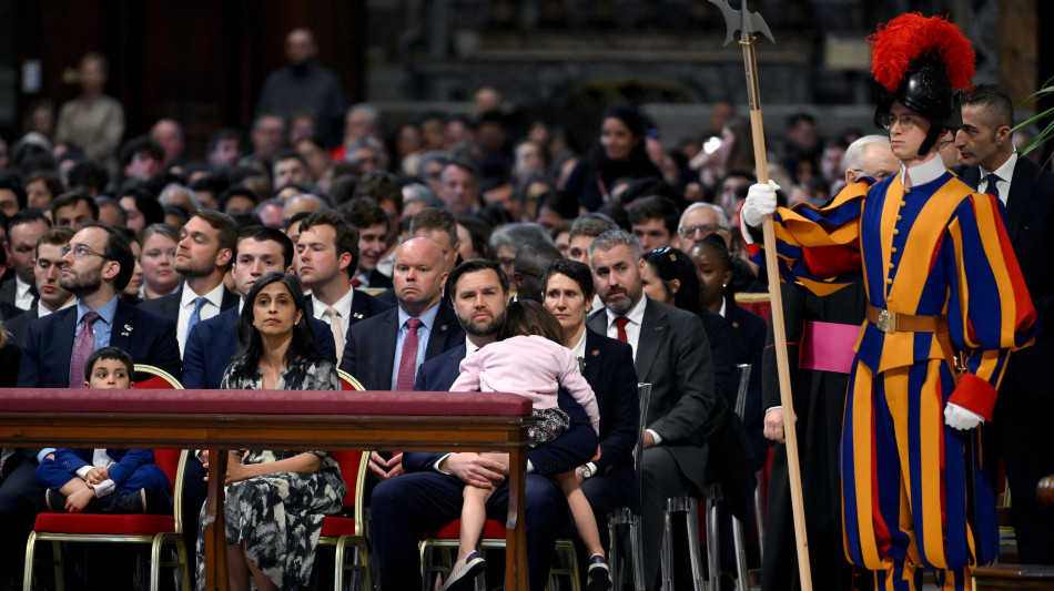 Vance a San Pietro per i riti del Venerdì Santo