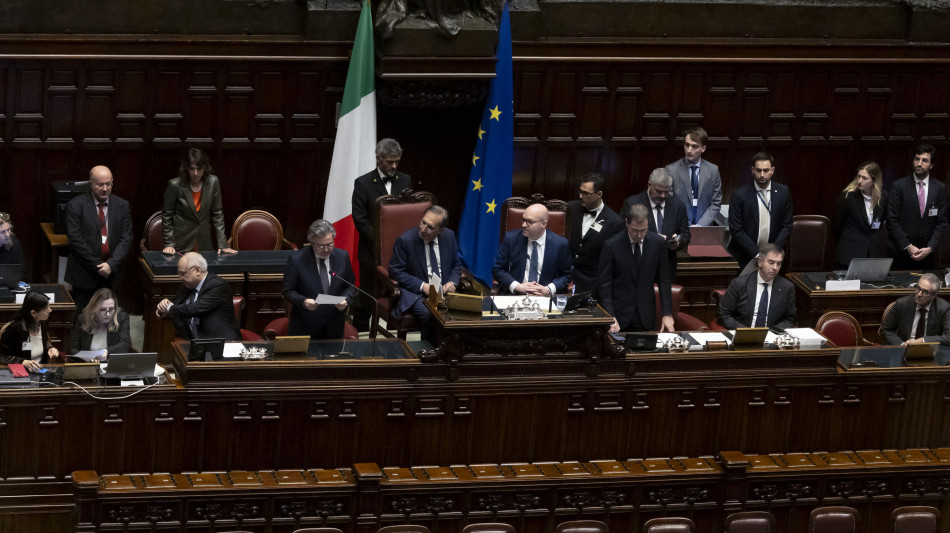 Opposizioni in Aula, Fontana e La Russa intervengano sulla Rai