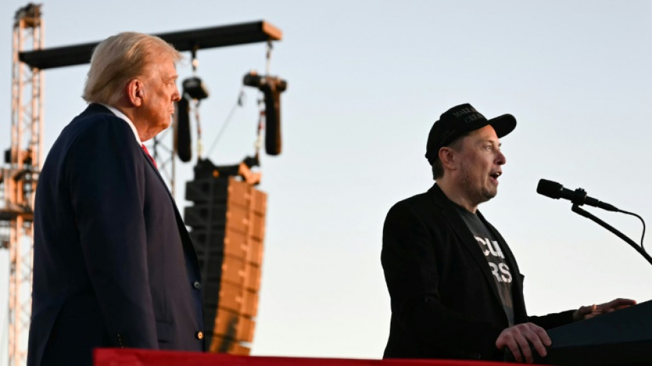 Elon Musk utiliza su dinero para ayudar a Trump