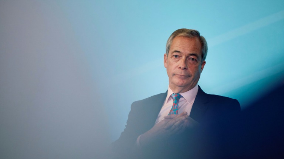 Royaume-Uni: bataille entre le parti de Farage et les Tories sur leur nombre d'adh&eacute;rents
