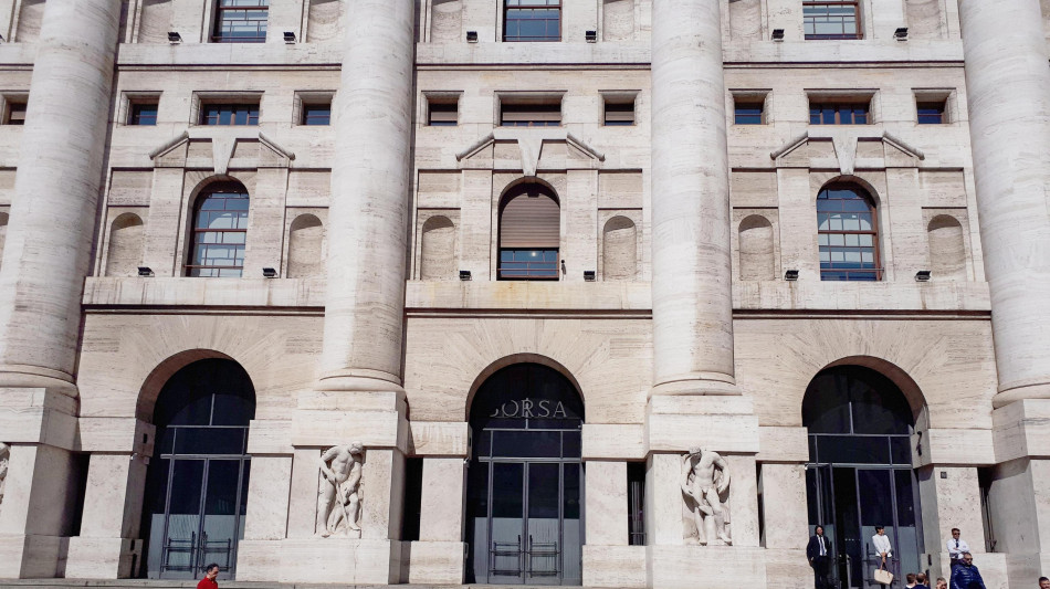 Borsa: Milano sale (+0,27%), bene Unicredit, Saipem e Tenaris