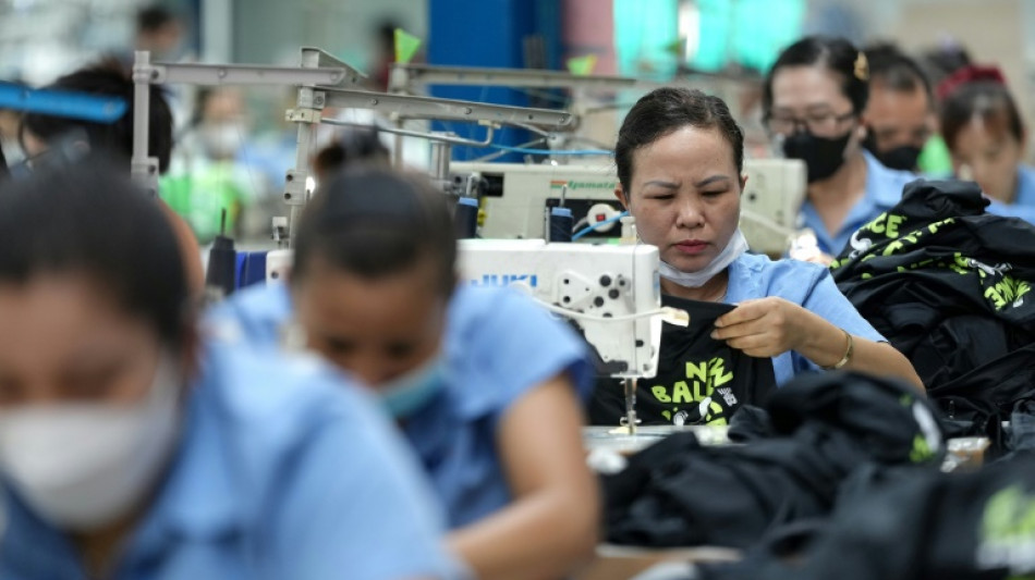 Le Vietnam demande un délai pour les droits de douane américains alors que sa croissance économique ralentit