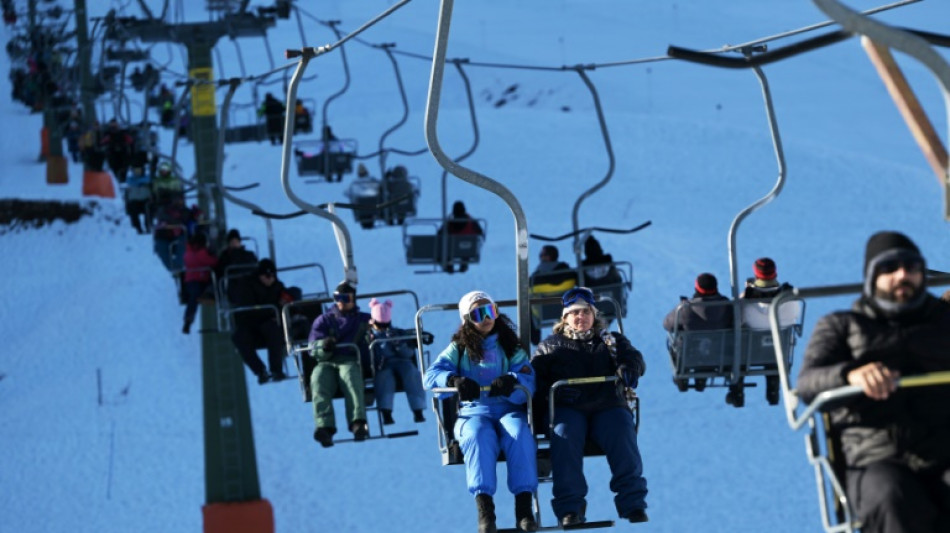 Inusuales lluvias traen mejor temporada de esqu&iacute; en 10 a&ntilde;os a Santiago