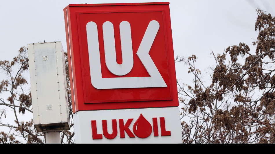 Gli Usa sospendono alcune sanzioni contro la russa Lukoil
