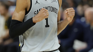 Nba: Wembanyama spinge gli Spurs, Doncic squalificato