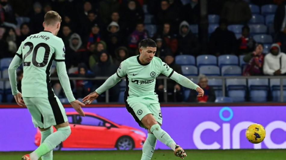 Chelsea vence Crystal Palace de virada (3-1) nos acr&eacute;scimos e &eacute; 10&ordm; no Ingl&ecirc;s