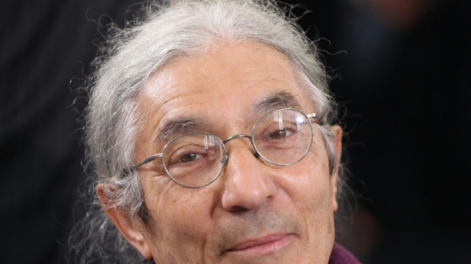 L'&eacute;crivain Boualem Sansal de retour en France, aussit&ocirc;t re&ccedil;u par Macron