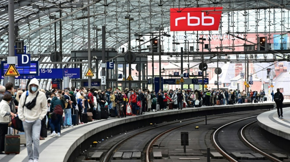 Volle Z&uuml;ge und Sanierungen: Bahnreisenden drohen Einschr&auml;nkungen im Sommer
